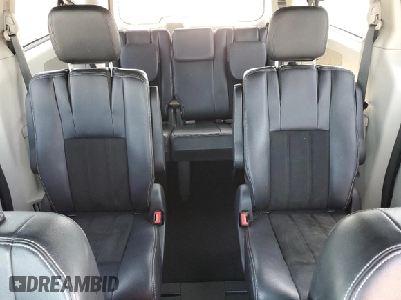 2019 Dodge Grand Caravan SXT with VIN 2C4RDGCG9KR759302, listed as a Copart auction lot 54262265 with 102,266 mi miles and Non Repairable. Bid and sale history available at DreamBid. Image 10.