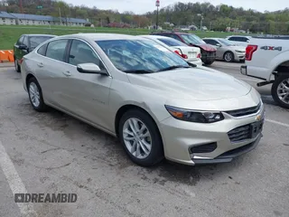 2016 Chevrolet Malibu LT with VIN 1G1ZE5ST0GF322909, listed as a IAAI auction lot 41985175 with 33,852 mi miles and . Bid and sale history available at carsss.com. Image 1.