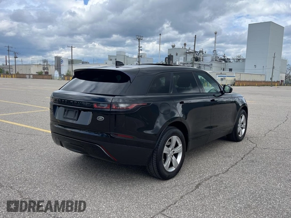 2018 Land Rover Range Rover Velar S z VIN SALYB2RN1JA726896, wystawiony jako Copart lot #58622365 z przebiegiem 174 307 mil mil oraz Czysty tytuł • Clean title. Historia ofert i sprzedaży dostępna na DreamBid. Obrazek 4.