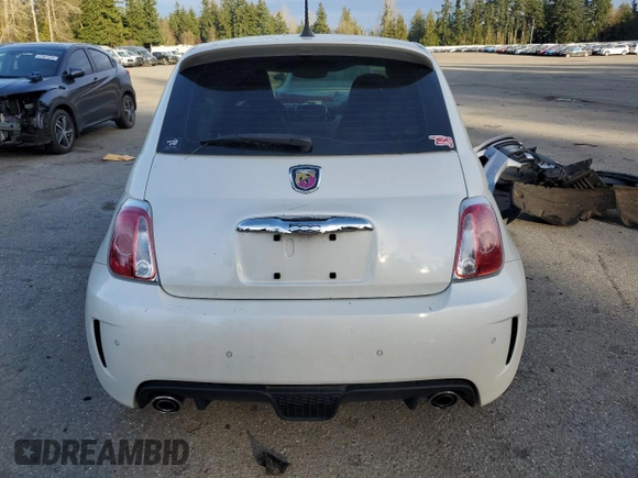 2017 FIAT 500 Abarth z VIN 3C3CFFFH1HT530394, wystawiony jako Copart lot #47134865 z przebiegiem Nie podano mil oraz Szkody całkowita. Historia ofert i sprzedaży dostępna na DreamBid. Obrazek 6.