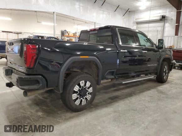 2024 GMC Sierra 3500HD Denali z VIN 1GT49WEY5RF308915, wystawiony jako Copart lot #72927244 z przebiegiem 18 383 mil mil oraz Szkoda całkowita • Salvage title. Historia ofert i sprzedaży dostępna na DreamBid. Obrazek 3.