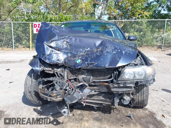 2008 BMW 3 Series 328xi z VIN WBAVC93538K056827, wystawiony jako IAAI lot #41646425 z przebiegiem Nie podano mil oraz . Historia ofert i sprzedaży dostępna na DreamBid. Obrazek 12.