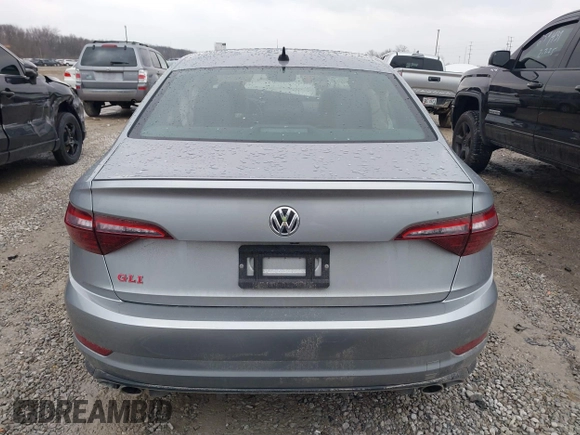 2020 Volkswagen Jetta GLI S z VIN 3VW6T7BU9LM011281, wystawiony jako IAAI lot #41576884 z przebiegiem 66 252 mil mil oraz . Historia ofert i sprzedaży dostępna na DreamBid. Obrazek 17.
