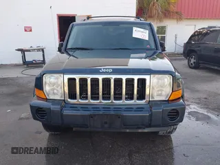 2007 Jeep Commander Sport z VIN 1J8HG48K67C686008, wystawiony jako IAAI lot #42251831 z przebiegiem 197 759 mil mil oraz . Historia ofert i sprzedaży dostępna na DreamBid. Obrazek 6.