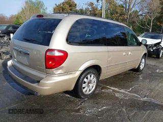 2005 Chrysler Town & Country Touring with VIN 2C4GP54L15R131849, listed as a IAAI auction lot 41933389 with 276,344 mi miles. Bid and sale history available at carsss.com. Image 4.