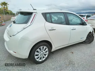 2015 Nissan LEAF SV with VIN 1N4AZ0CPXFC321799, listed as a Copart auction lot 35754823 with 55,371 mi miles. Bid and sale history available at carsss.com. Image 3.