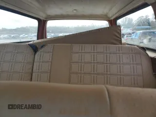 1977 Chevrolet Suburban z VIN CCL167F144344, wystawiony jako Copart lot #78394504 z przebiegiem 73 322 mil mil oraz Szkoda całkowita • Salvage title. Historia ofert i sprzedaży dostępna na DreamBid. Obrazek 10.