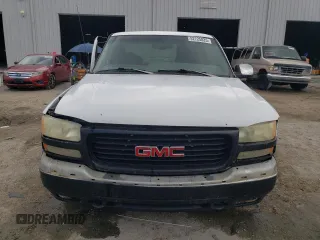 1999 GMC New Sierra 1500 SLE with VIN 2GTEC19T7X1523238, listed as a Copart auction lot 52725825 with 259,925 mi miles and Salvage Title. Bid and sale history available at carsss.com. Image 5.