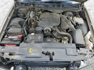 2005 Mercury Grand Marquis GS z VIN 2MEFM74W05X673934, wystawiony jako Copart lot #52608785 z przebiegiem 170 558 mil mil oraz Szkody całkowita. Historia ofert i sprzedaży dostępna na DreamBid. Obrazek 11.