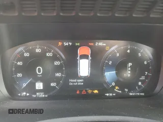 2021 Volvo XC90 Momentum with VIN YV4102PK8M1715421, listed as a Copart auction lot 46662945 with 30,737 mi miles and Salvage Title. Bid and sale history available at carsss.com. Image 9.
