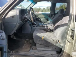 2000 Chevrolet Silverado 1500 with VIN 2GCEC19W3Y1334095, listed as a Copart auction lot 41530595 with 254,054 mi miles and Salvage Title. Bid and sale history available at DreamBid. Image 7.