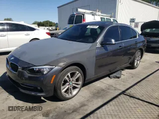 2018 BMW 3 Series 330i z VIN WBA8B9C53JEE82234, wystawiony jako Copart lot #58230225 z przebiegiem 115 920 mil mil oraz Czysty tytuł • Clean title. Historia ofert i sprzedaży dostępna na DreamBid. Obrazek 1.