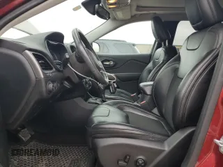 2019 Jeep Cherokee Latitude Plus z VIN 1C4PJLLN3KD172295, wystawiony jako Copart lot #55422315 z przebiegiem 107 676 mil mil oraz Szkoda całkowita • Salvage title. Historia ofert i sprzedaży dostępna na DreamBid. Obrazek 7.