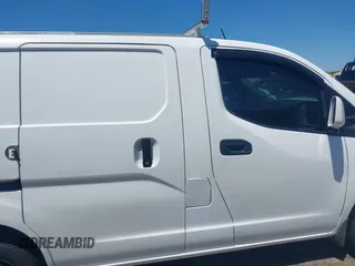 2017 Nissan NV200 S z VIN 3N6CM0KN1HK704834, wystawiony jako IAAI lot #42131870 z przebiegiem 145 536 mil mil oraz . Historia ofert i sprzedaży dostępna na DreamBid. Obrazek 14.