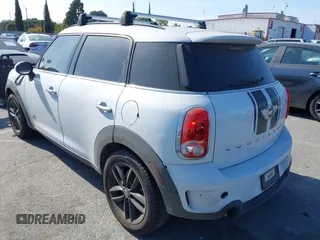 2014 MINI Countryman S с VIN WMWZC5C5XEWM18313, выставлен на аукционе IAAI как лот 42106902 с пробегом 91 662 миль миль и . История ставок и продаж доступна на DreamBid. Изображение 3.