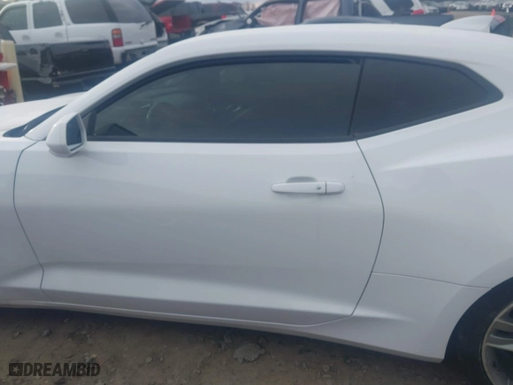 2018 Chevrolet Camaro 1LT with VIN 1G1FB1RS2J0142116, listed as a IAAI auction lot 41218640 with 85,907 mi miles. Bid and sale history available at carsss.com. Image 14.