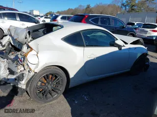 2013 Scion FR-S with VIN JF1ZNAA19D1732588, listed as a IAAI auction lot 41230870 with 1 mi miles. Bid and sale history available at carsss.com. Image 14.