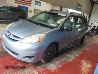 2010 Toyota Sienna CE с VIN 5TDKK4CC8AS295122, выставлен на аукционе Copart как лот 62833884 с пробегом 168 020 миль миль и Списание • Salvage title. История ставок и продаж доступна на DreamBid. Изображение 1.
