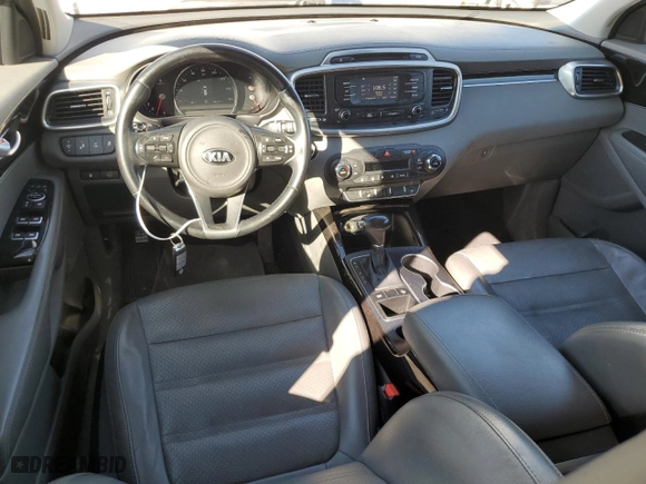 2016 Kia Sorento EX with VIN 5XYPH4A52GG153718, listed as a Copart auction lot 45364055 with 68,314 mi miles and Salvage Title. Bid and sale history available at carsss.com. Image 8.