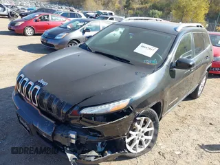 2016 Jeep Cherokee Latitude with VIN 1C4PJMCB2GW301117, listed as a IAAI auction lot 40647017 with 56,348 mi miles and . Bid and sale history available at DreamBid. Image 17.
