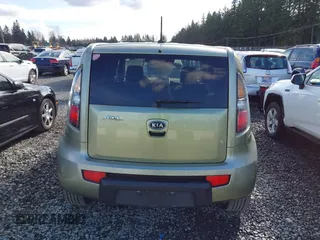 2010 Kia Soul + with VIN KNDJT2A24A7049671, listed as a IAAI auction lot 41736087 with 144,524 mi miles. Bid and sale history available at carsss.com. Image 16.