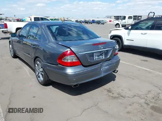 2007 Mercedes-Benz E-Class 3.5L with VIN WDBUF56X37B152420, listed as a IAAI auction lot 42072305 with 152,180 mi miles. Bid and sale history available at carsss.com. Image 6.