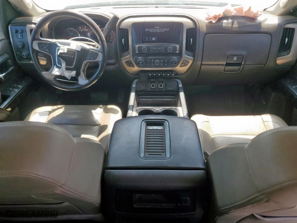 2016 GMC Sierra 2500HD Denali with VIN 1GT12UE86GF202529, listed as a Copart auction lot 52707755 with 197,123 mi miles and Salvage Title. Bid and sale history available at carsss.com. Image 8.