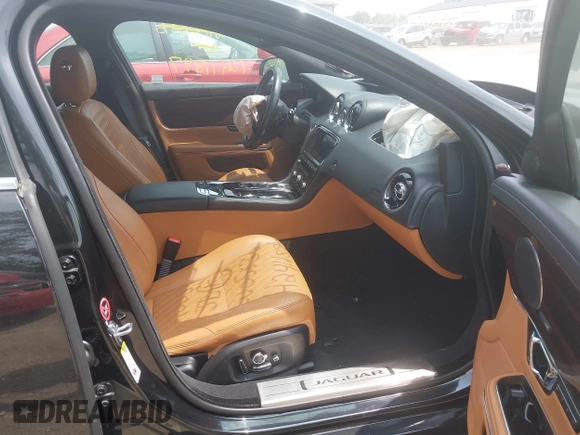 2017 Jaguar XJ Portfolio with VIN SAJWJ2GD4H8W05326, listed as a IAAI auction lot 42411897 with 49,179 mi miles and . Bid and sale history available at DreamBid. Image 5.