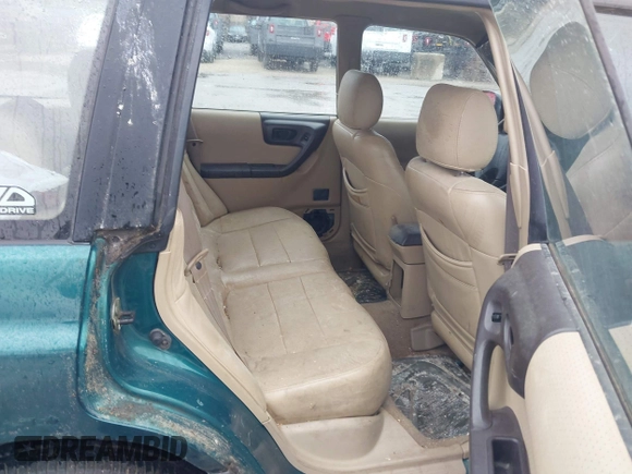 1998 Subaru Forester L with VIN JF1SF6352WH783758, listed as a IAAI auction lot 41971037 with 1 mi miles. Bid and sale history available at carsss.com. Image 8.