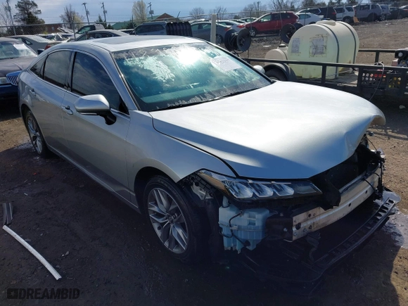 2019 Toyota Avalon XLE with VIN 4T1BZ1FB0KU031057, listed as a IAAI auction lot 41899397 with 108,454 mi miles. Bid and sale history available at carsss.com. Image 1.