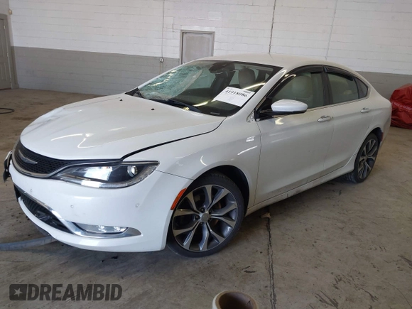 2015 Chrysler 200 C z VIN 1C3CCCEG9FN573670, wystawiony jako IAAI lot #41918086 z przebiegiem 260 656 mil mil oraz . Historia ofert i sprzedaży dostępna na DreamBid. Obrazek 18.