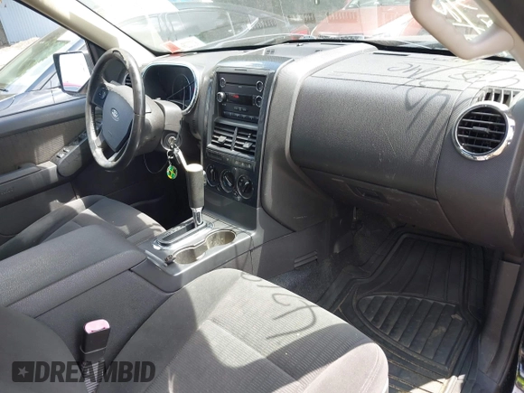 2009 Ford Explorer Sport Trac XLT with VIN 1FMEU51E19UA43071, listed as a IAAI auction lot 42693080 with 243,438 mi miles and . Bid and sale history available at DreamBid. Image 5.