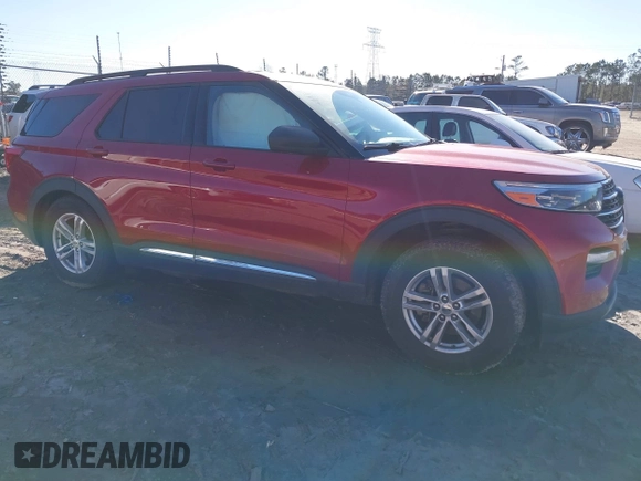 2020 Ford Explorer XLT with VIN 1FMSK7DH6LGA23236, listed as a IAAI auction lot 41733624 with 116,556 mi miles. Bid and sale history available at carsss.com. Image 1.