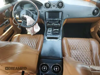 2017 Jaguar XJ with VIN SAJWJ2GD0H8W04917, listed as a Copart auction lot 72507934 with 112,042 mi miles and Salvage Title. Bid and sale history available at carsss.com. Image 8.