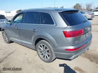 2018 Audi Q7 Premium Plus with VIN WA1LAAF70JD027840, listed as a IAAI auction lot 41695181 with 71,693 mi miles. Bid and sale history available at carsss.com. Image 3.