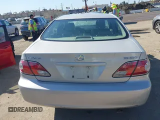 2004 Lexus ES 350 with VIN JTHBA30G745037204, listed as a IAAI auction lot 41816505 with 418,570 mi miles and . Bid and sale history available at DreamBid. Image 17.