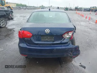 2013 Volkswagen Jetta SE with VIN 3VWDX7AJ0DM427871, listed as a IAAI auction lot 42264288 with 178,983 mi miles and . Bid and sale history available at DreamBid. Image 16.