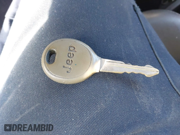 2008 Jeep Patriot Sport с VIN 1J8FT28018D601044, выставлен на аукционе IAAI как лот 42280611 с пробегом 168 725 миль миль и . История ставок и продаж доступна на DreamBid. Изображение 11.