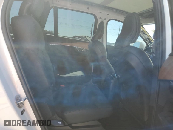 2024 Volvo XC90 Plus with VIN YV4H60LE0R1176317, listed as a Copart auction lot 68384344 with 5,788 mi miles and Salvage Title. Bid and sale history available at DreamBid. Image 11.