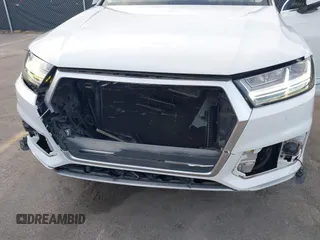 2018 Audi Q7 Premium Plus with VIN WA1LHAF71JD031195, listed as a IAAI auction lot 41219666 with 63,641 mi miles. Bid and sale history available at carsss.com. Image 6.