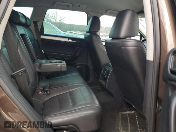 2013 Volkswagen Touareg Lux with VIN WVGEF9BP1DD006810, listed as a Copart auction lot 87906695 with 172,473 mi miles and Clean Title. Bid and sale history available at DreamBid. Image 11.