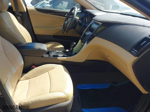 2013 Hyundai Sonata SE with VIN 5NPEC4AC8DH552397, listed as a IAAI auction lot 42055737 with 164,384 mi miles. Bid and sale history available at carsss.com. Image 5.