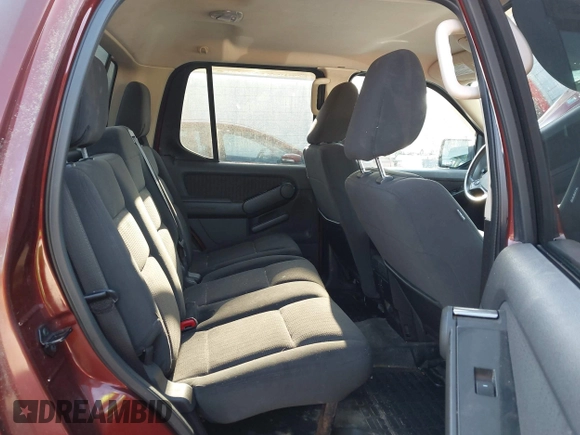 2010 Ford Explorer Sport Trac XLT z VIN 1FMEU3BE3AUA41619, wystawiony jako IAAI lot #41964282 z przebiegiem 189 377 mil mil oraz . Historia ofert i sprzedaży dostępna na DreamBid. Obrazek 8.