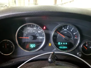 2012 Jeep Wrangler Unlimited Sport z VIN 1C4BJWDG2CL171531, wystawiony jako Copart lot #62181805 z przebiegiem 195 394 mil mil oraz Szkoda całkowita • Salvage title. Historia ofert i sprzedaży dostępna na DreamBid. Obrazek 9.