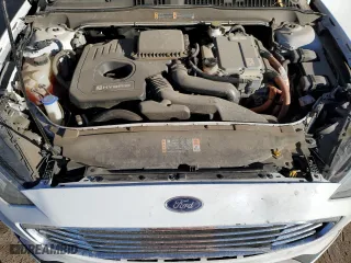 2019 Ford Fusion Hybrid SE with VIN 3FA6P0LU9KR235106, listed as a Copart auction lot 42620695 with 117,280 mi miles and Salvage Title. Bid and sale history available at carsss.com. Image 12.