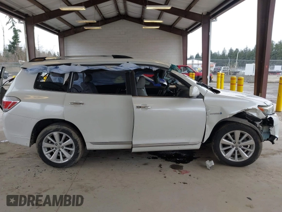 2011 Toyota Highlander Hybrid Limited with VIN JTEDC3EH5B2001611, listed as a IAAI auction lot 41851942 with 1 mi miles. Bid and sale history available at carsss.com. Image 13.