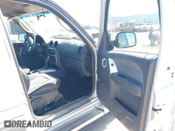 2002 Jeep Liberty Limited with VIN 1J4GL58K92W331131, listed as a IAAI auction lot 42131647 with Not provided miles and . Bid and sale history available at DreamBid. Image 5.