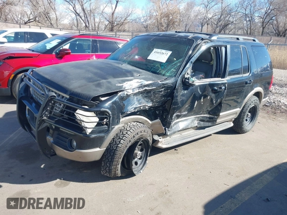 2002 Ford Explorer Eddie Bauer z VIN 1FMDU74W82ZC83464, wystawiony jako IAAI lot #41652672 z przebiegiem 145 151 mil mil oraz . Historia ofert i sprzedaży dostępna na DreamBid. Obrazek 17.