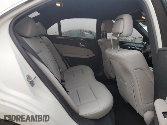 2010 Mercedes-Benz E 350 Luxury z VIN WDDHF8HB0AA099572, wystawiony jako Copart lot #54155435 z przebiegiem 62 107 mil mil oraz Szkoda całkowita • Salvage title. Historia ofert i sprzedaży dostępna na DreamBid. Obrazek 10.