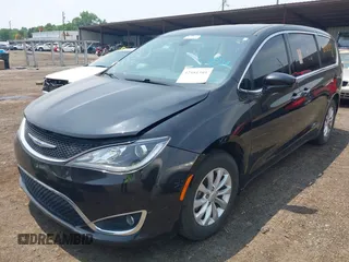 2018 Chrysler Pacifica Touring Plus with VIN 2C4RC1FGXJR339316, listed as a IAAI auction lot 42481389 with 113,718 mi miles and . Bid and sale history available at DreamBid. Image 17.